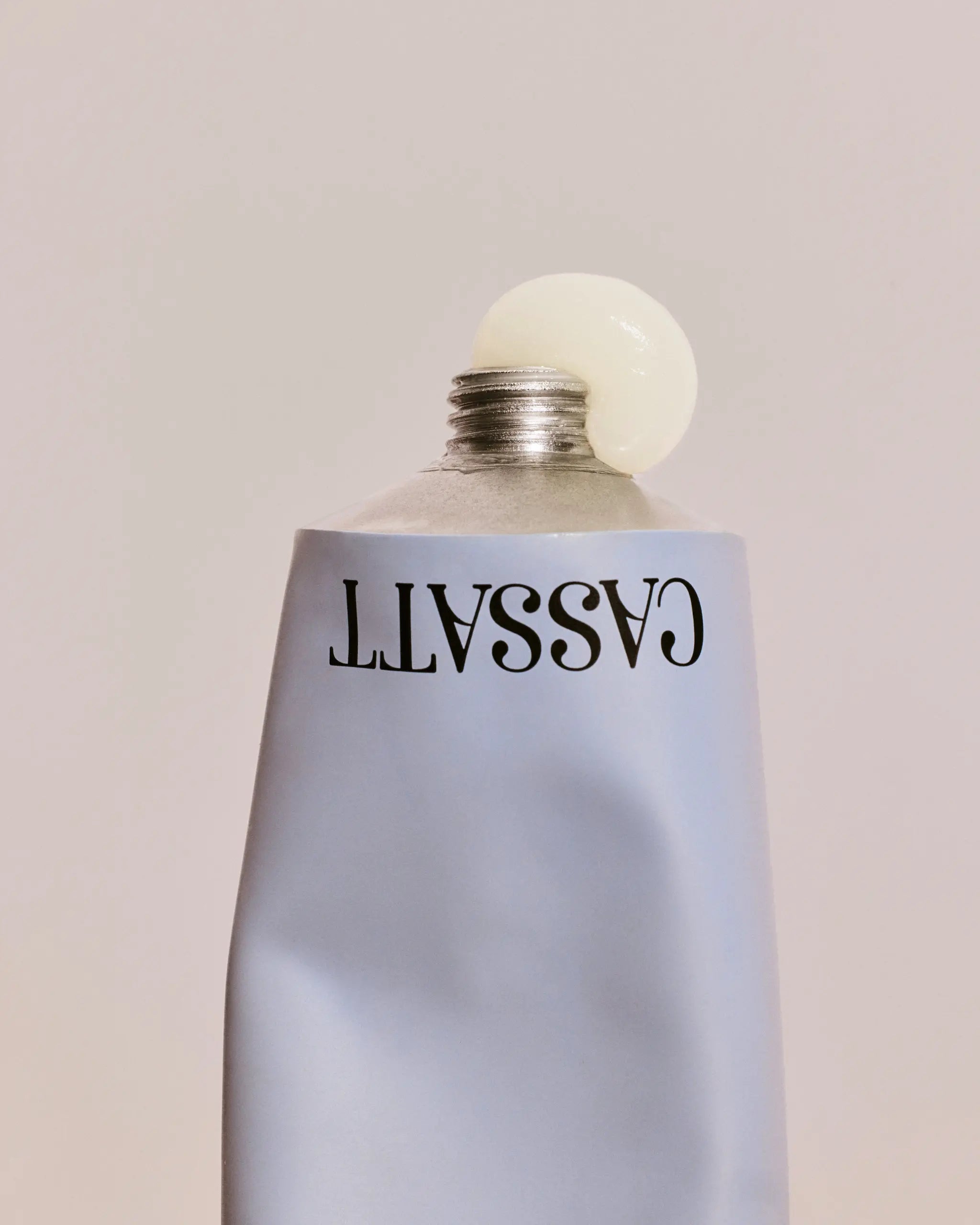 La Pommade, retinoid pommade to improve firmness and texture over time, without dryness, redness or irritation